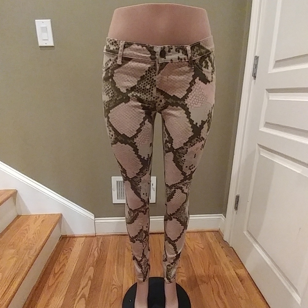 Skinny jeans